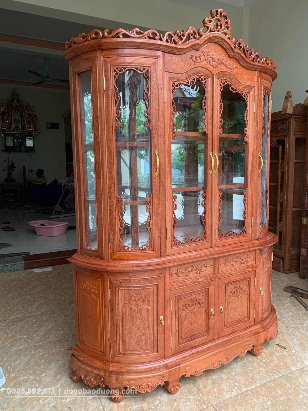 Tủ Bày đồ Bán Nguyệt 1m6 Gỗ Hương đá