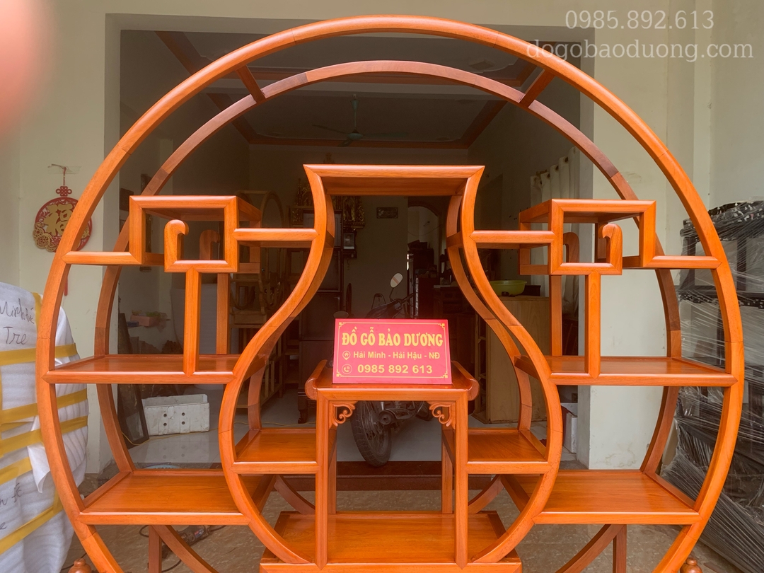 Tu-bay-do-huyen-vu-1